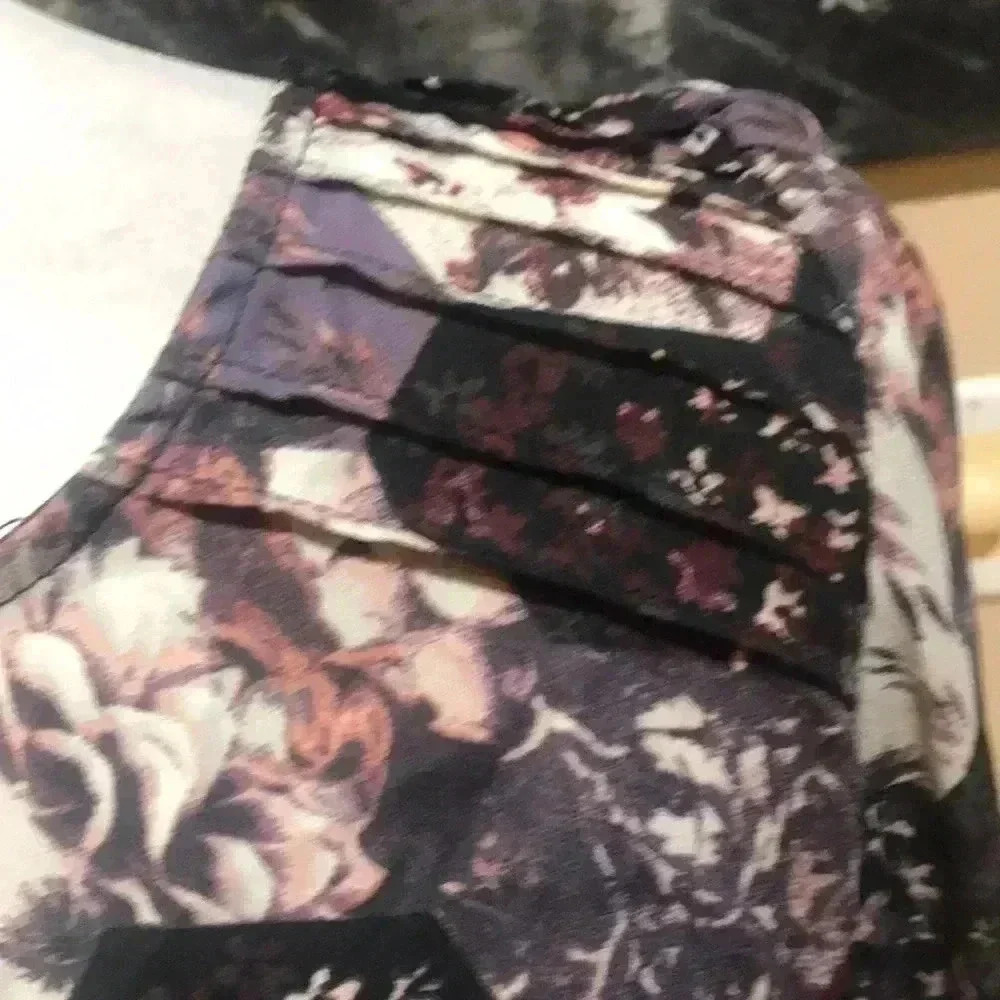 Xhilaration Long Sleeved Sheer Floral Top with Exposed Zipper Back-Size M - Picture 4 of 7